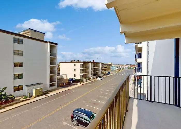 Holiday home Sandy Square 305 *