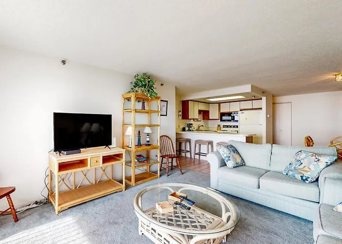 Sandy Square 305 *