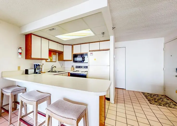 Sandy Square 305