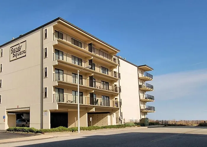 Holiday home Sandy Square 305 *
