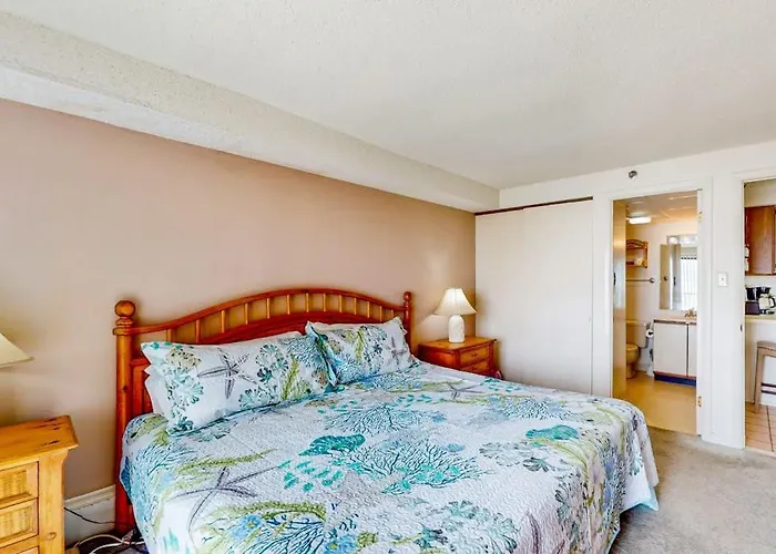 Sandy Square 305 *